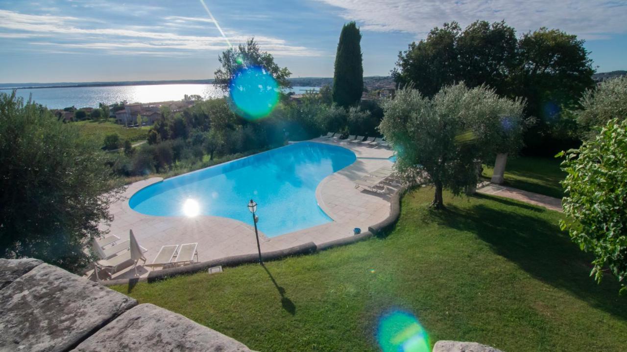 Castello Belvedere Apartments Desenzano del Garda Exterior photo