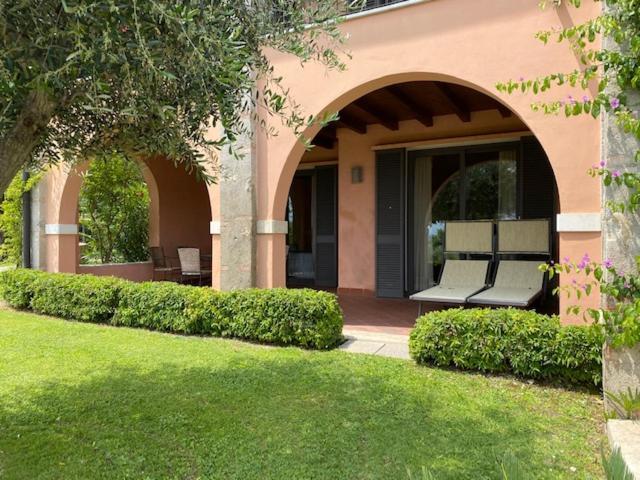 Castello Belvedere Apartments Desenzano del Garda Exterior photo